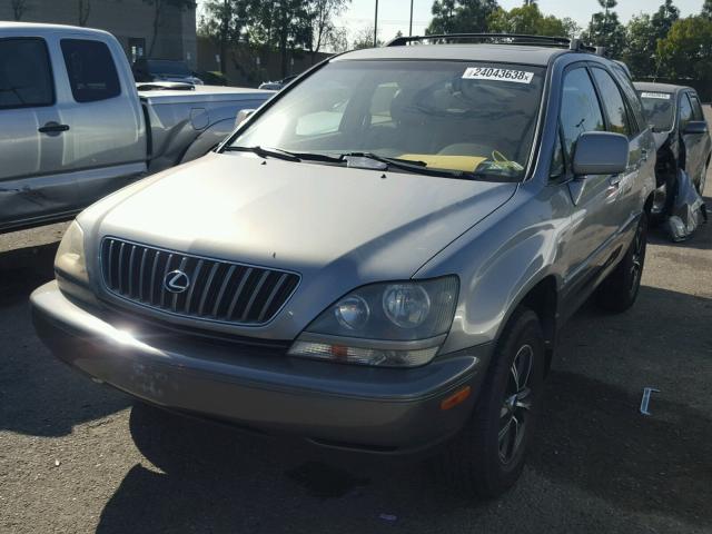 JT6HF10U1Y0153094 - 2000 LEXUS RX 300 GRAY photo 2