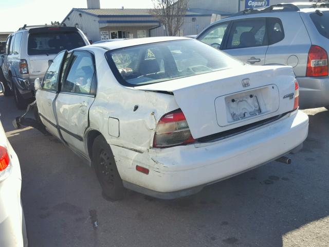 1HGCD5633SA127226 - 1995 HONDA ACCORD LX WHITE photo 3