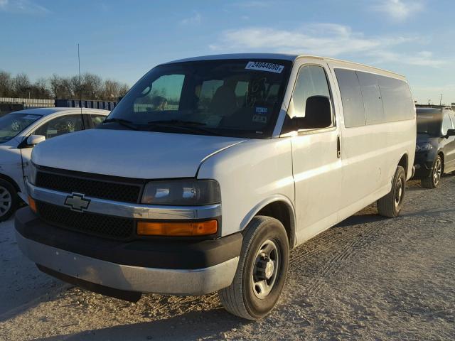 1GAZG1FG6D1167372 - 2013 CHEVROLET EXPRESS G3 WHITE photo 2