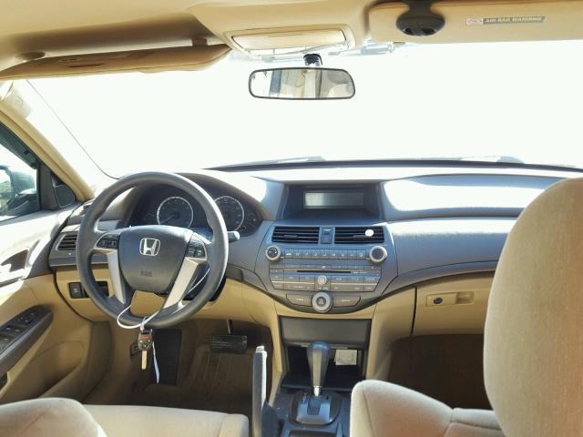 1HGCP26468A000753 - 2008 HONDA ACCORD LXP WHITE photo 9