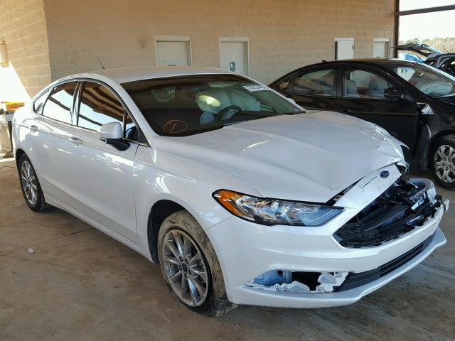 3FA6P0HD3HR410662 - 2017 FORD FUSION SE WHITE photo 1