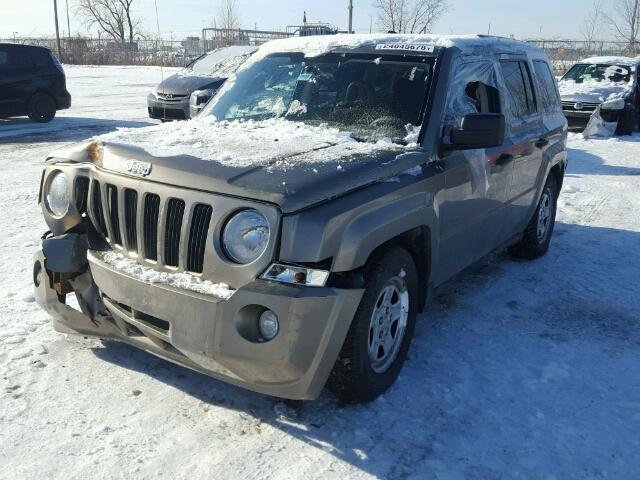 1J8FT28W98D575717 - 2008 JEEP PATRIOT SP GOLD photo 2