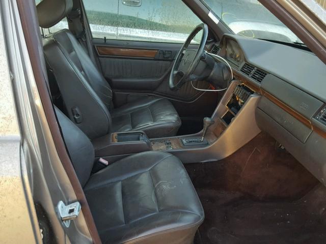 WDBED90E8MF162342 - 1991 MERCEDES-BENZ 300 TE 4MA BROWN photo 5