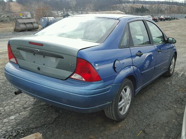 1FAFP34P53W159957 - 2003 FORD FOCUS SE BLUE photo 4