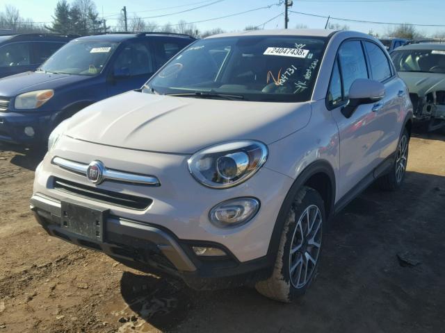 ZFBCFYET6GP404731 - 2016 FIAT 500X TREKK CREAM photo 2