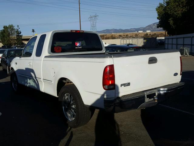 1FTZX1721WNA74393 - 1998 FORD F150 WHITE photo 3