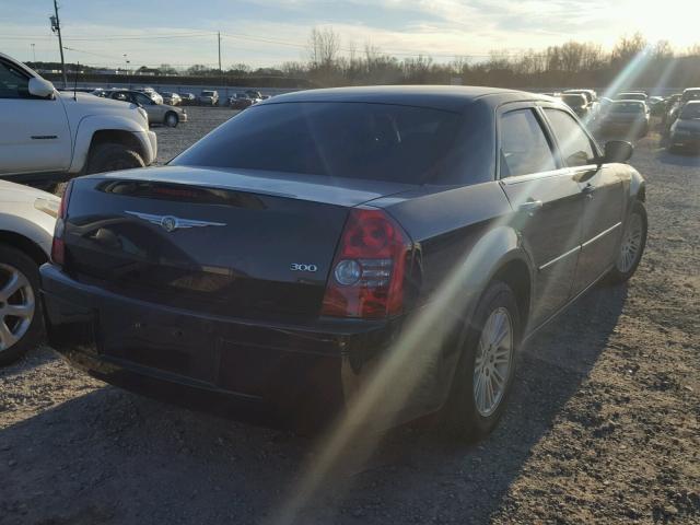 2C3KA43D59H508988 - 2009 CHRYSLER 300 LX BLACK photo 4