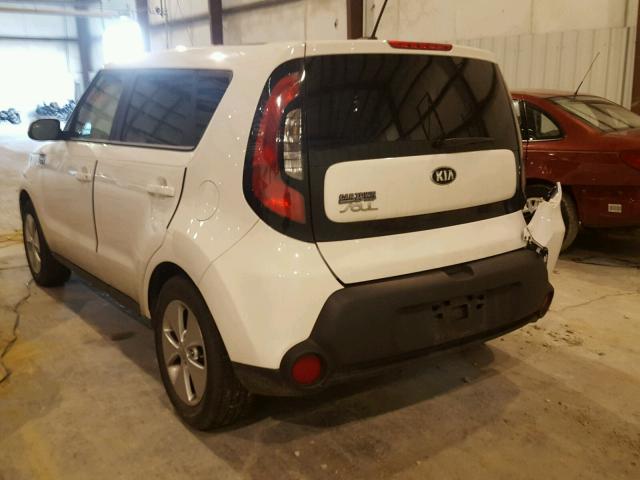 KNDJN2A21G7362213 - 2016 KIA SOUL WHITE photo 3