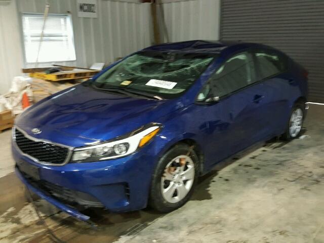 3KPFK4A7XHE012229 - 2017 KIA FORTE LX BLUE photo 2