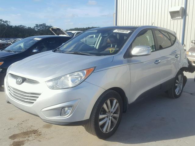 KM8JU3AC9BU147301 - 2011 HYUNDAI TUCSON GLS SILVER photo 2