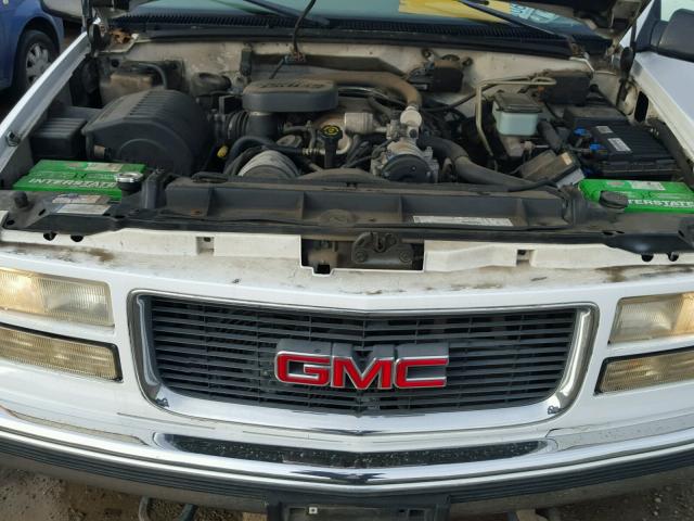 1GTHK33J7WF049334 - 1998 GMC SIERRA K35 WHITE photo 7