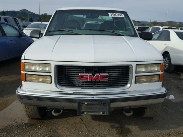 1GTHK33J7WF049334 - 1998 GMC SIERRA K35 WHITE photo 9