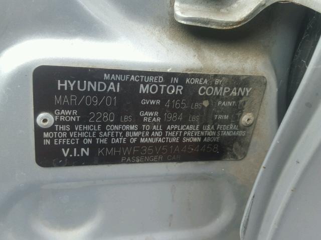 KMHWF35V51A454458 - 2001 HYUNDAI SONATA GLS SILVER photo 10