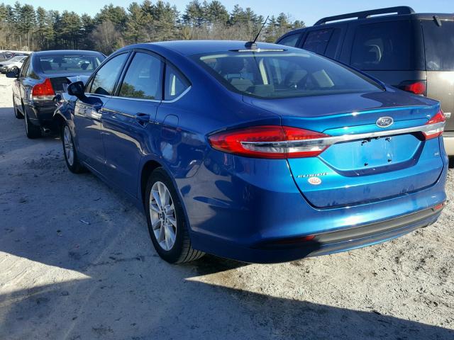 3FA6P0H73HR112641 - 2017 FORD FUSION SE BLUE photo 3