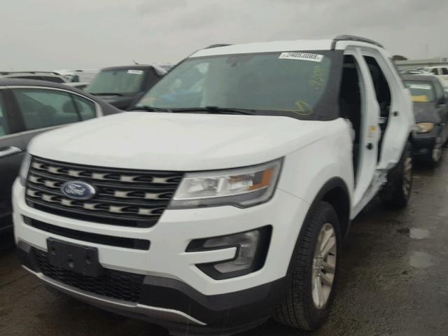 1FM5K7DH9HGD04077 - 2017 FORD EXPLORER X WHITE photo 2