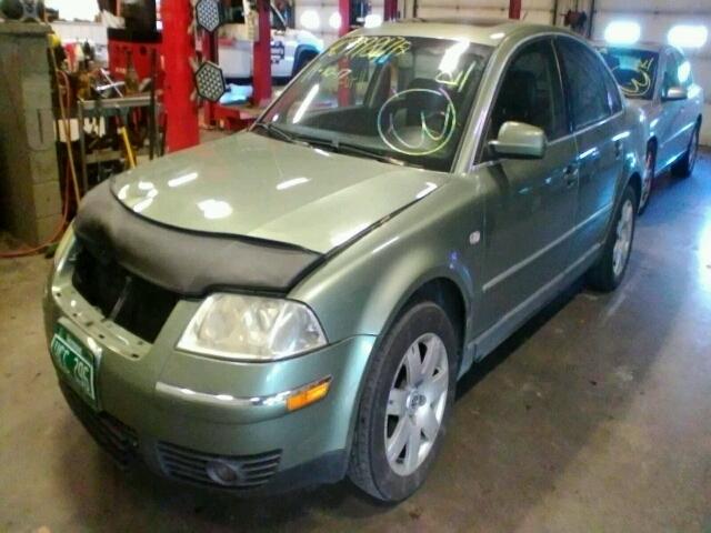 WVWTH63B73P037578 - 2003 VOLKSWAGEN PASSAT GLX GREEN photo 2