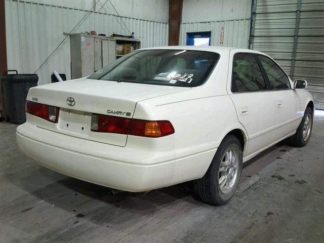 4T1BG22K21U786579 - 2001 TOYOTA CAMRY CE WHITE photo 4