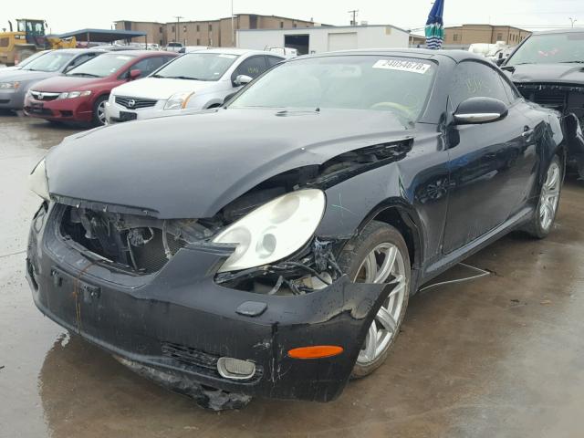 JTHFN48Y220006154 - 2002 LEXUS SC 430 BLACK photo 2