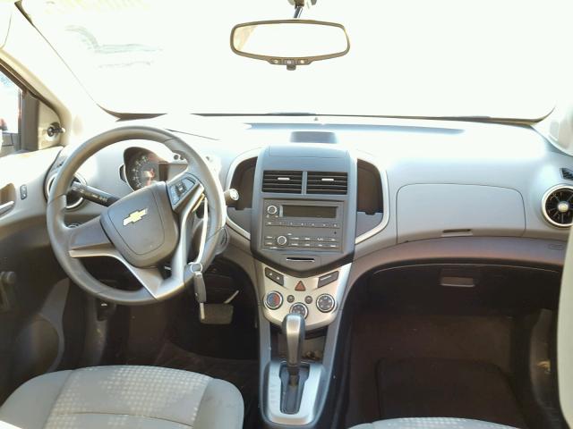 1G1JA5SH9E4160999 - 2014 CHEVROLET SONIC LS Bordo foto 9