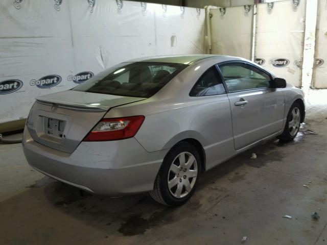 2HGFG11626H582865 - 2006 HONDA CIVIC LX SILVER photo 4