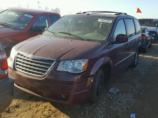 2A8HR54179R637648 - 2009 CHRYSLER TOWN & COU MAROON photo 2