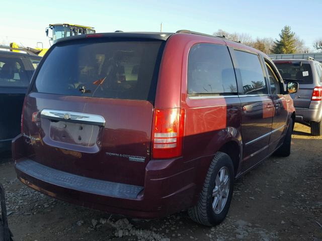 2A8HR54179R637648 - 2009 CHRYSLER TOWN & COU MAROON photo 4