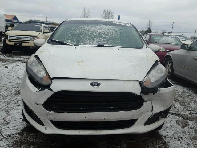 3FADP4EJ0GM130315 - 2016 FORD FIESTA SE WHITE photo 9