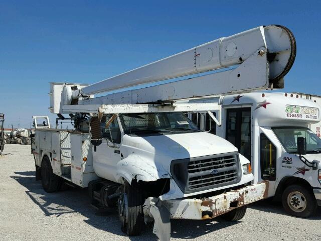 3FDXF75Y3YMA72948 - 2000 FORD F750 SUPER WHITE photo 1