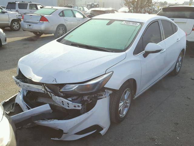 1G1BE5SM5H7104406 - 2017 CHEVROLET CRUZE LT WHITE photo 2