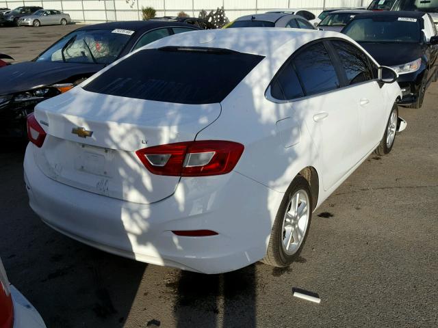 1G1BE5SM5H7104406 - 2017 CHEVROLET CRUZE LT WHITE photo 4