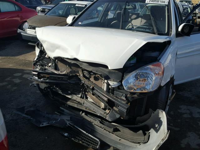 KMHCN4AC6BU618736 - 2011 HYUNDAI ACCENT GLS WHITE photo 9