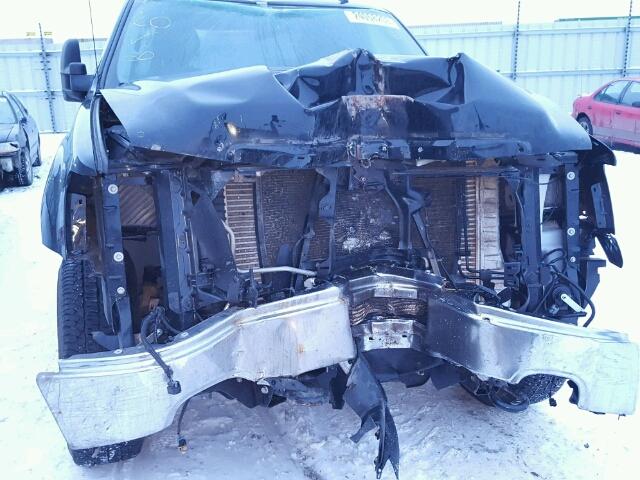 1GT221C80BZ176992 - 2011 GMC SIERRA K25 BLACK photo 9