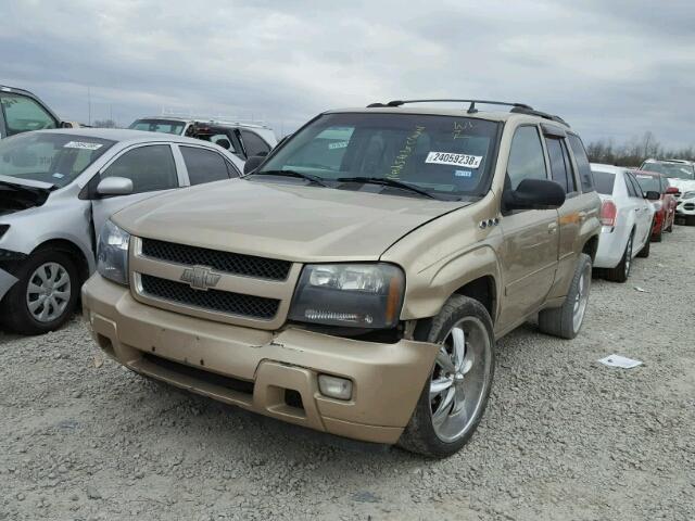 1GNDT13S562306594 - 2006 CHEVROLET TRAILBLAZE GOLD photo 2