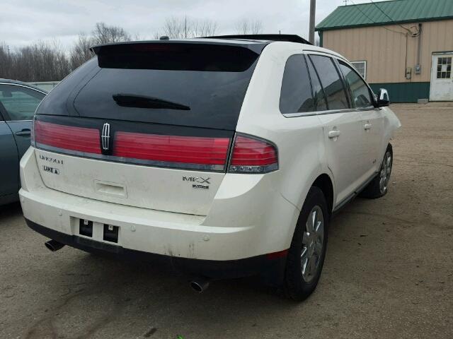 2LMDU88C17BJ19297 - 2007 LINCOLN MKX WHITE photo 4