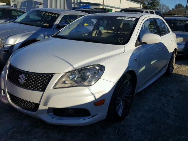 JS2RE9A80C6100401 - 2012 SUZUKI KIZASHI SP WHITE photo 2