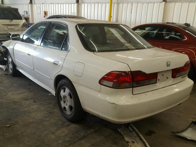 1HGCG16512A063821 - 2002 HONDA ACCORD EX WHITE photo 3