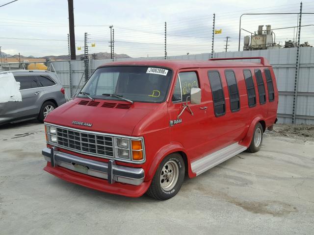 2B6HB23T7DK321282 - 1983 DODGE RAM VAN B2 RED photo 2