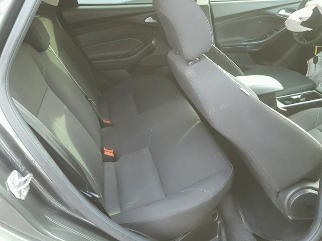 1FADP3F29GL348000 - 2016 FORD FOCUS SE GRAY photo 6