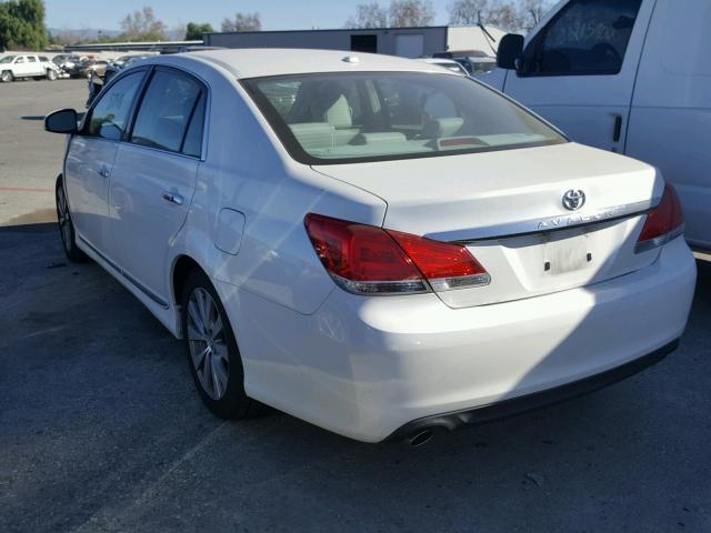 4T1BK3DB7BU400886 - 2011 TOYOTA AVALON BAS WHITE photo 3