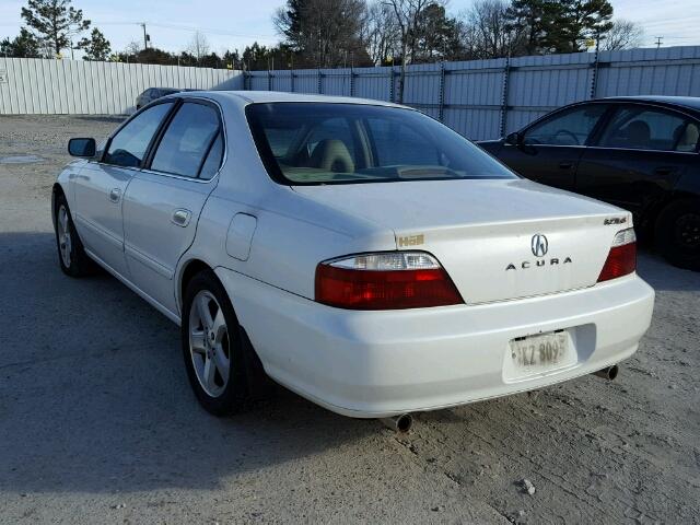 19UUA56982A001610 - 2002 ACURA 3.2TL TYPE WHITE photo 3