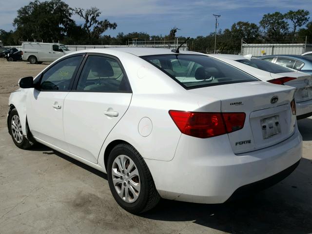 KNAFU4A27D5710685 - 2013 KIA FORTE EX WHITE photo 3