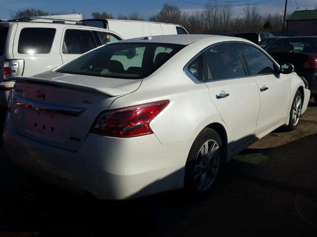 1N4AL3AP3DC130339 - 2013 NISSAN ALTIMA 2.5 WHITE photo 4