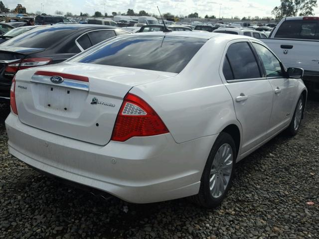 3FADP0L37AR412636 - 2010 FORD FUSION HYB WHITE photo 4