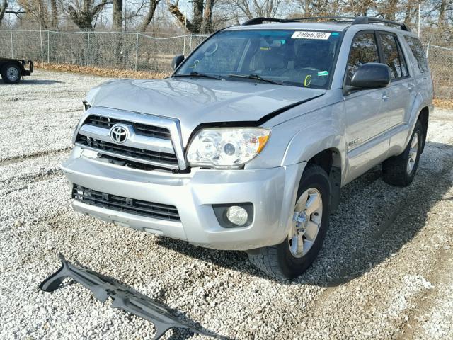 JTEBU14R760102301 - 2006 TOYOTA 4RUNNER SR SILVER photo 2