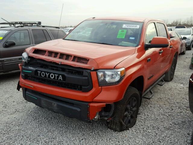 5TFDW5F1XFX434620 - 2015 TOYOTA TUNDRA CRE ORANGE photo 2