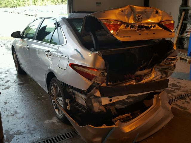 4T1BF1FK9FU095595 - 2015 TOYOTA CAMRY LE SILVER photo 3