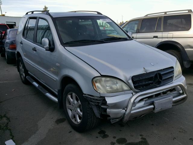 4JGAB72E0YA162888 - 2000 MERCEDES-BENZ ML 430 SILVER photo 1