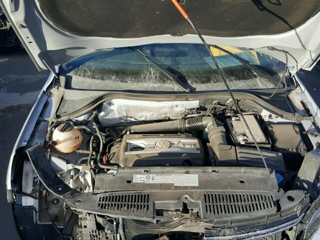 WVGCV7AX1CW519963 - 2012 VOLKSWAGEN TIGUAN S SILVER photo 7