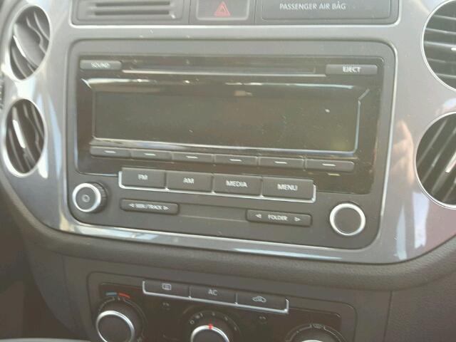 WVGCV7AX1CW519963 - 2012 VOLKSWAGEN TIGUAN S SILVER photo 9