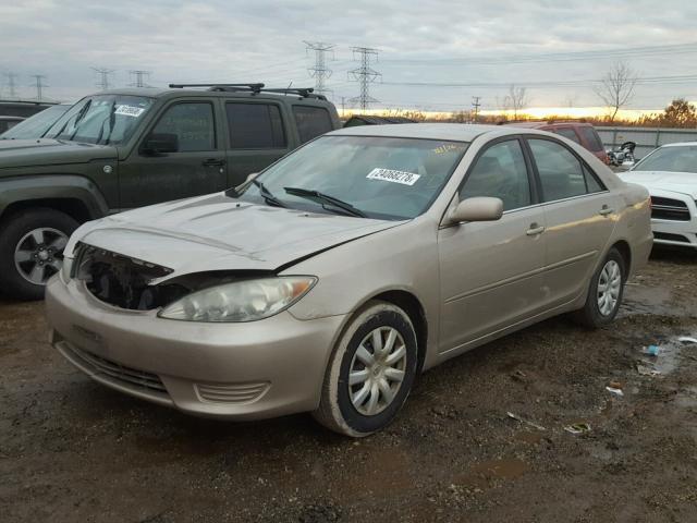 4T1BE32KX6U664619 - 2006 TOYOTA CAMRY LE GOLD photo 2